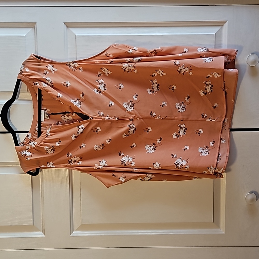 Ava & Viv top